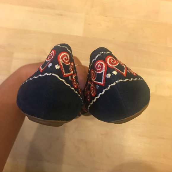 Jeffrey Campbell Embroidered Heart Boho Flats - Picture 4 of 6